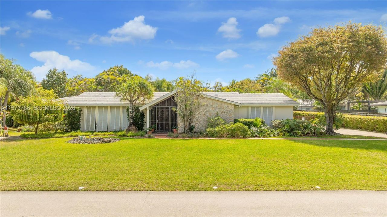 7010 SW 148th Ter , Palmetto Bay, FL 33158 Photo