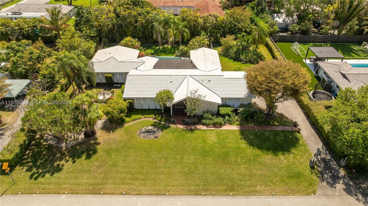 7010 SW 148th Ter , Palmetto Bay, FL 33158 Photo