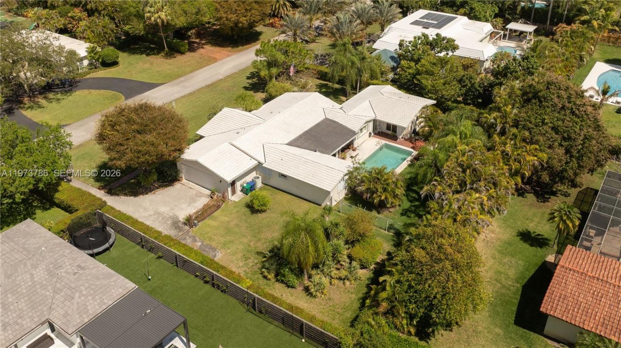 7010 SW 148th Ter , Palmetto Bay, FL 33158 Photo