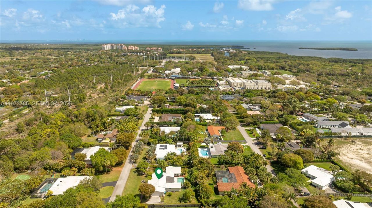 7010 SW 148th Ter , Palmetto Bay, FL 33158 Photo