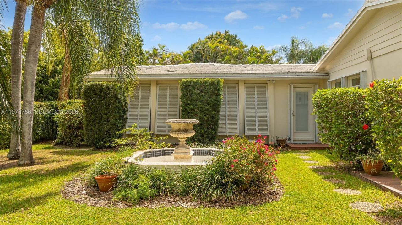 7010 SW 148th Ter , Palmetto Bay, FL 33158 Photo