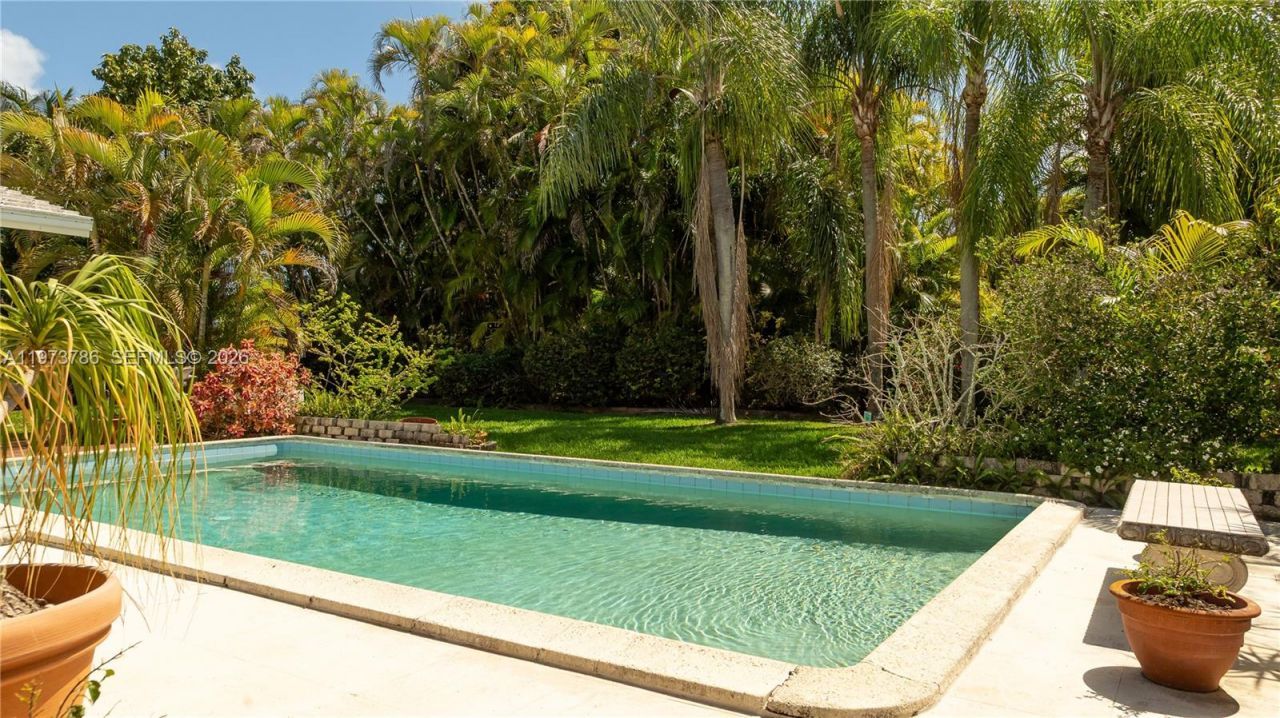 7010 SW 148th Ter , Palmetto Bay, FL 33158 Photo