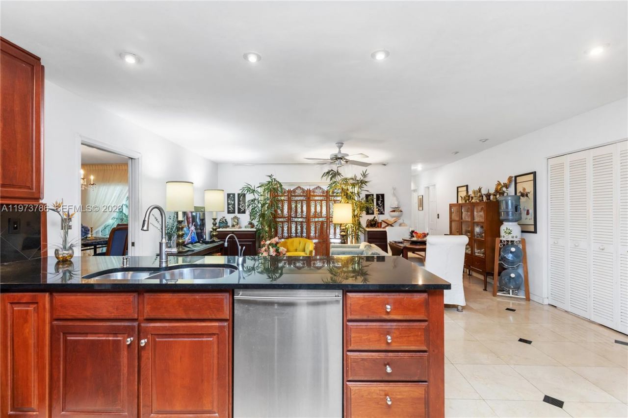 7010 SW 148th Ter , Palmetto Bay, FL 33158 Photo