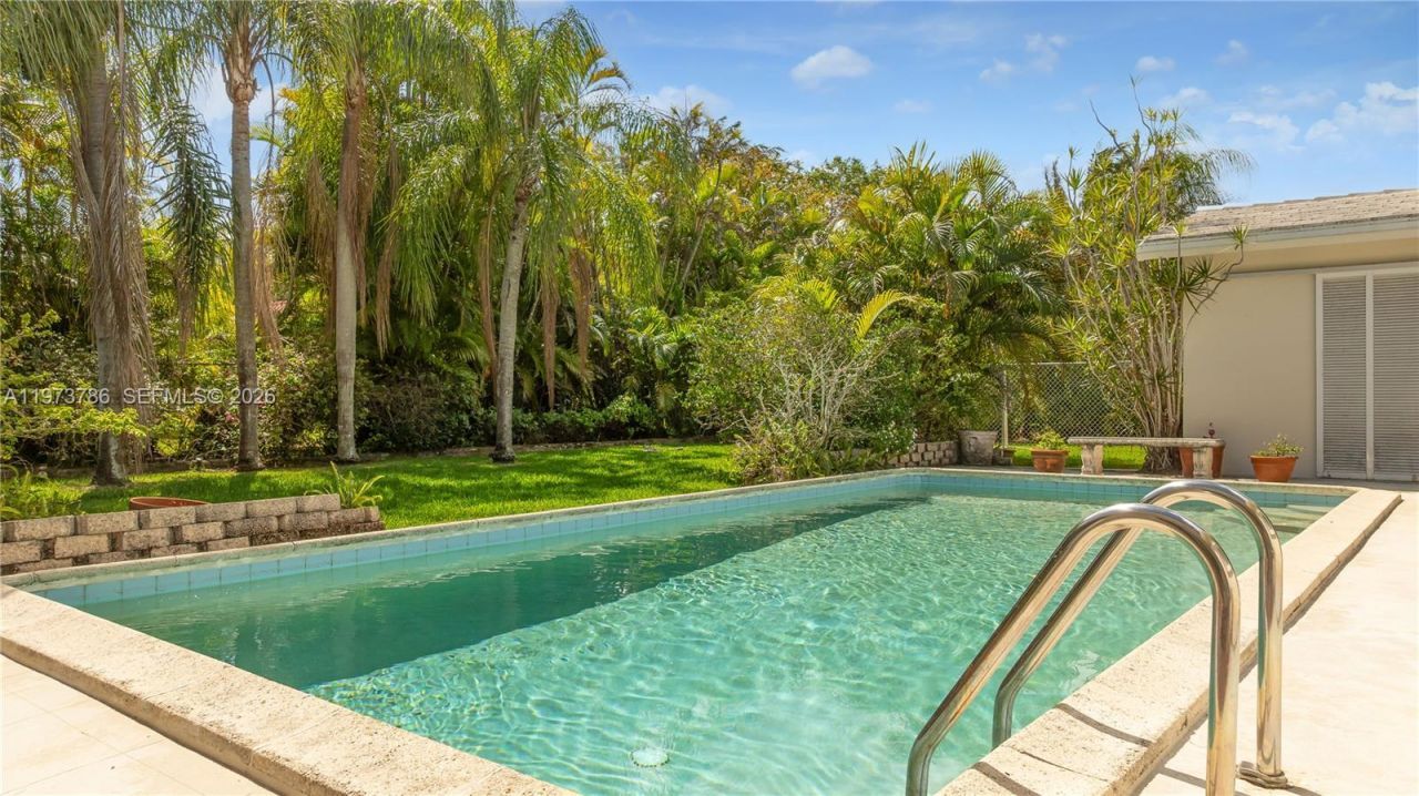 7010 SW 148th Ter , Palmetto Bay, FL 33158 Photo