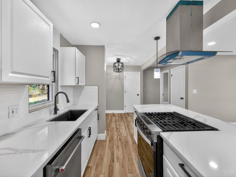 48 Damon Road, Greenhills, OH 45218 Photo 16