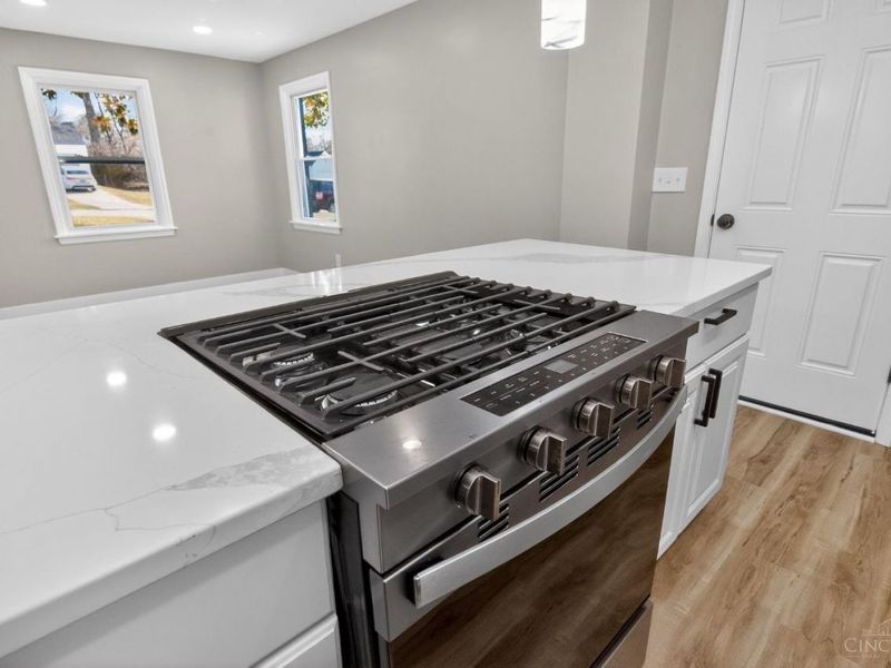 48 Damon Road, Greenhills, OH 45218 Photo 19