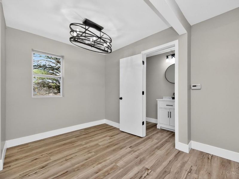 48 Damon Road, Greenhills, OH 45218 Photo 21