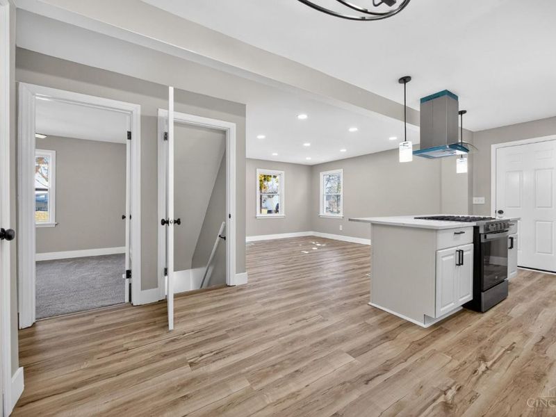 48 Damon Road, Greenhills, OH 45218 Photo 24