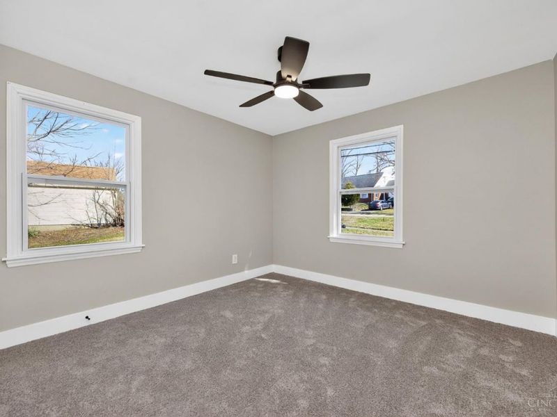 48 Damon Road, Greenhills, OH 45218 Photo 27