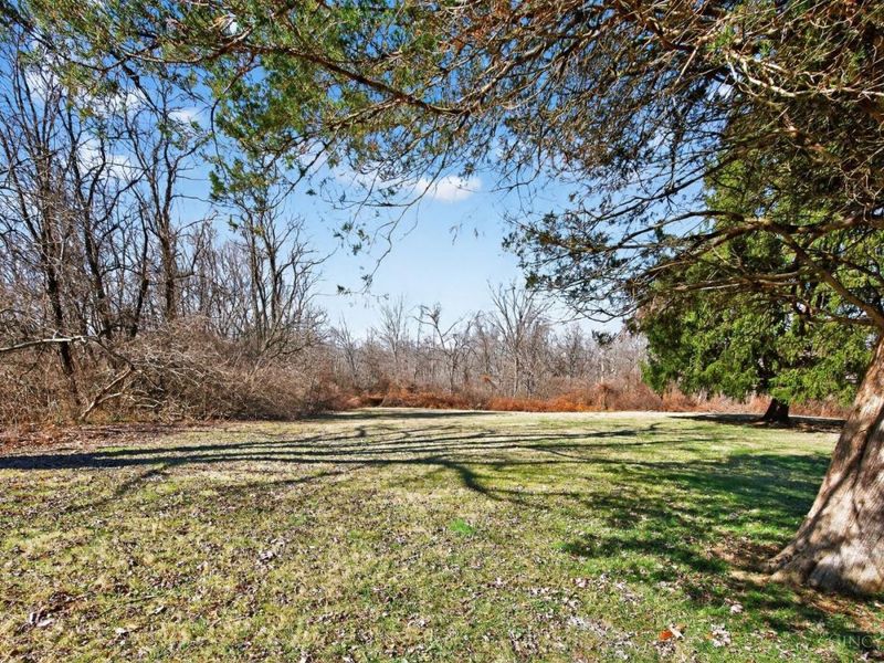 48 Damon Road, Greenhills, OH 45218 Photo 55