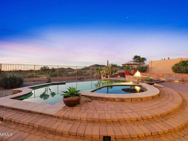 18174 W NARRAMORE Road, Goodyear, AZ 85338
