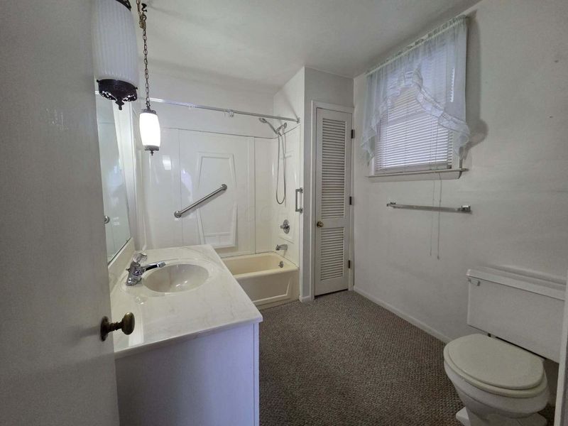 107 E North Street, Hebron, OH 43025 Photo 11