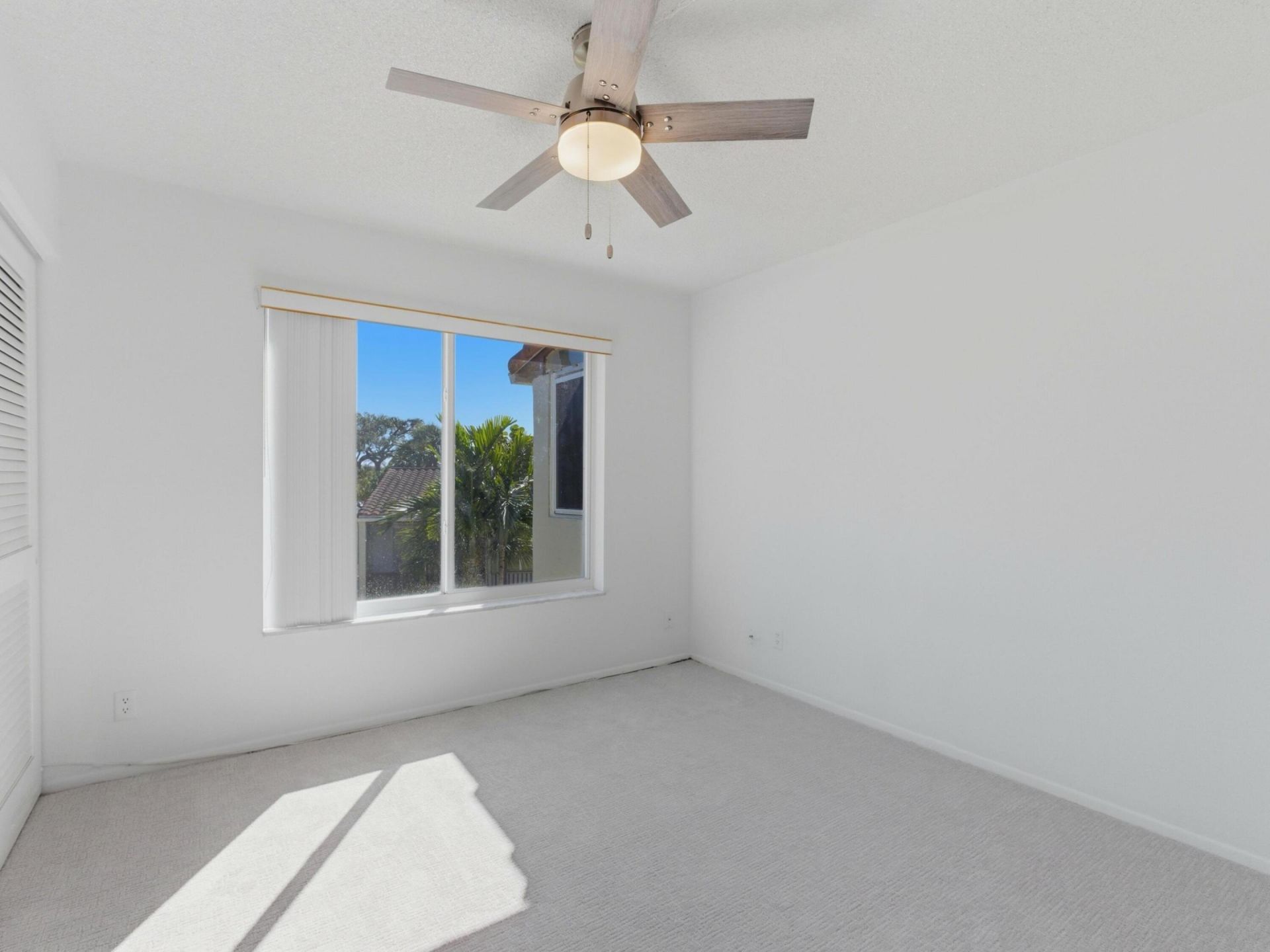 2580 Boundbrook Boulevard, Unit 202, Palm Springs, FL 33406 Photo