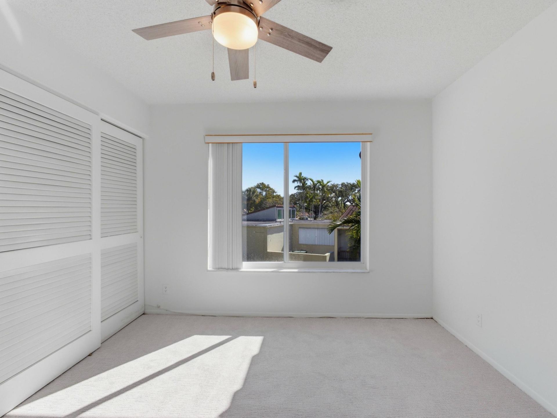 2580 Boundbrook Boulevard, Unit 202, Palm Springs, FL 33406 Photo