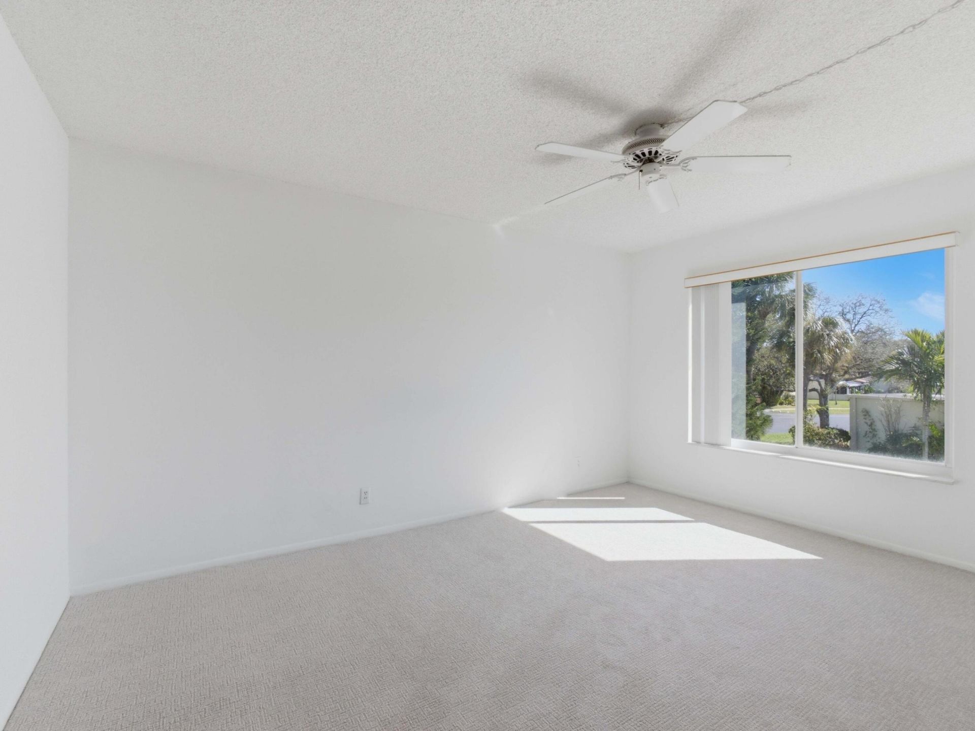 2580 Boundbrook Boulevard, Unit 202, Palm Springs, FL 33406 Photo