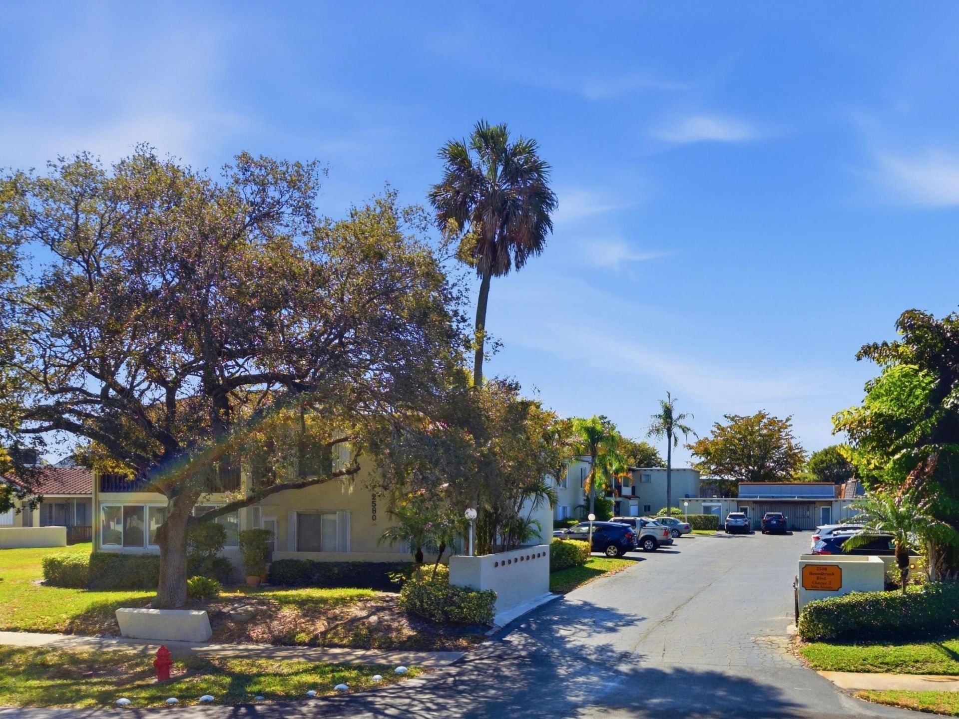 2580 Boundbrook Boulevard, Unit 202, Palm Springs, FL 33406 Photo