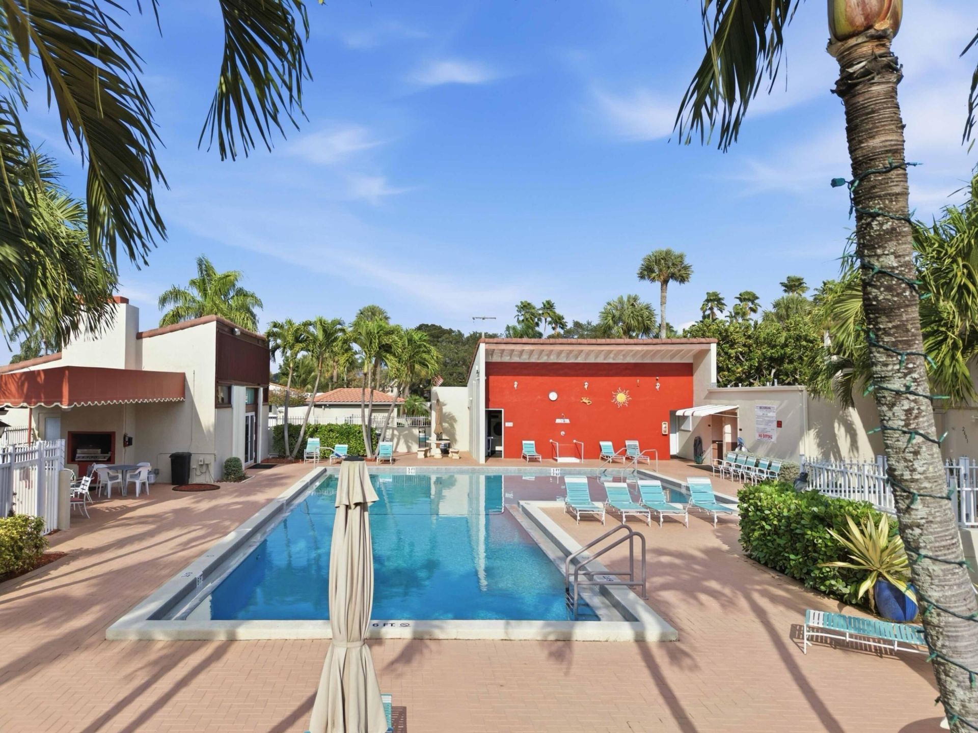 2580 Boundbrook Boulevard, Unit 202, Palm Springs, FL 33406 Photo