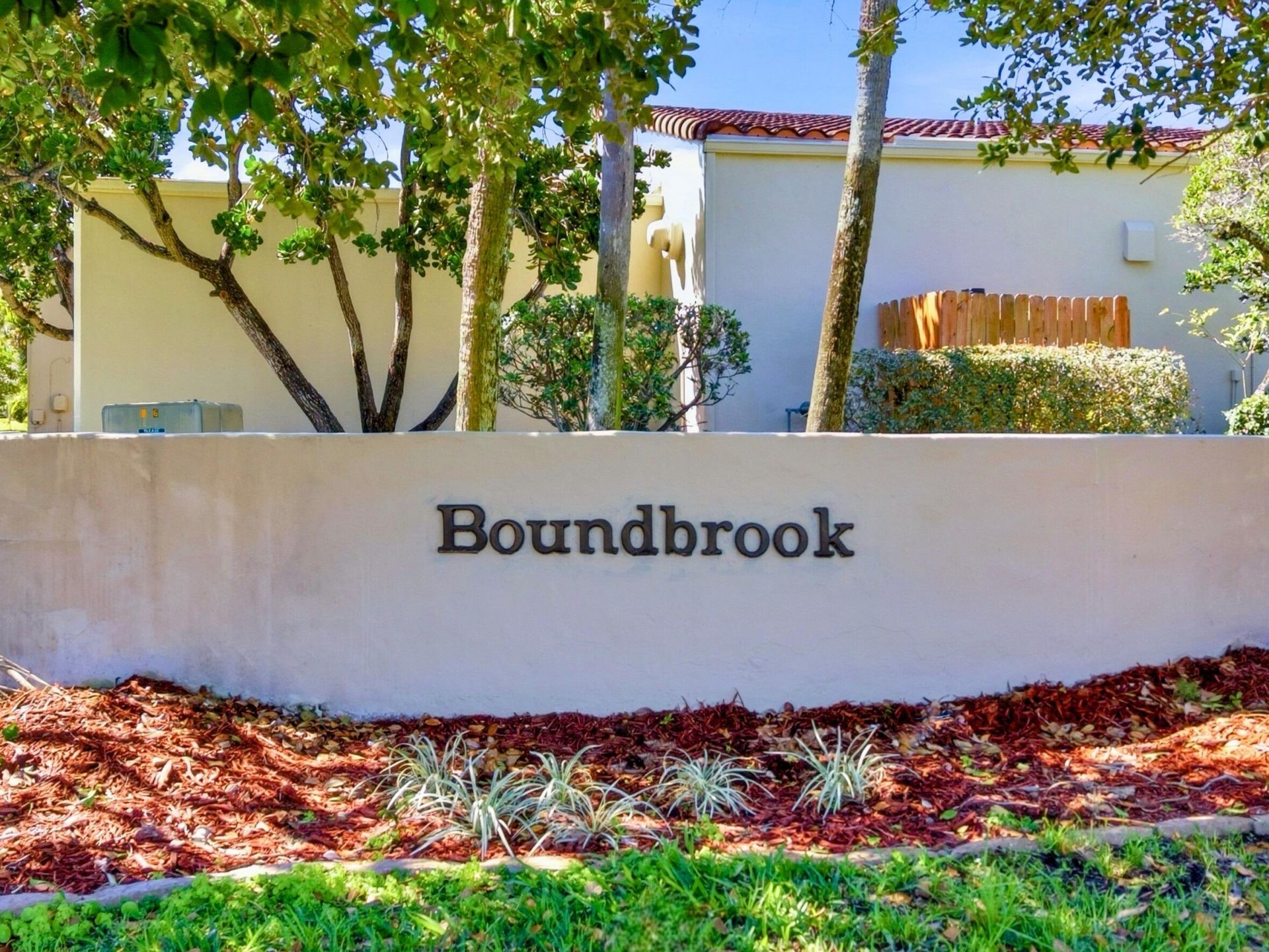 2580 Boundbrook Boulevard, Unit 202, Palm Springs, FL 33406 Photo