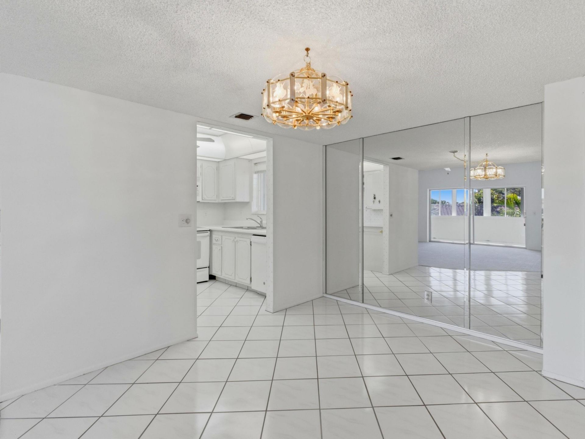 2580 Boundbrook Boulevard, Unit 202, Palm Springs, FL 33406 Photo