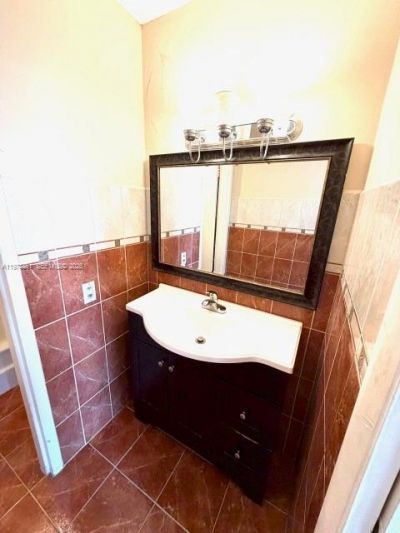 2000 NE 135th St, Unit 207, North Miami, FL 33181 Photo