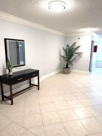 2000 NE 135th St, Unit 207, North Miami, FL 33181 Photo