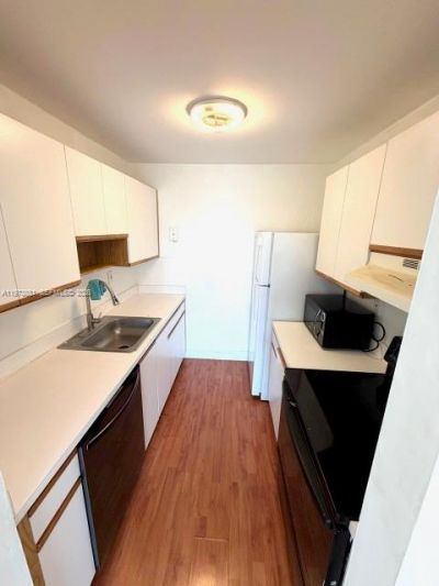 2000 NE 135th St, Unit 207, North Miami, FL 33181 Photo