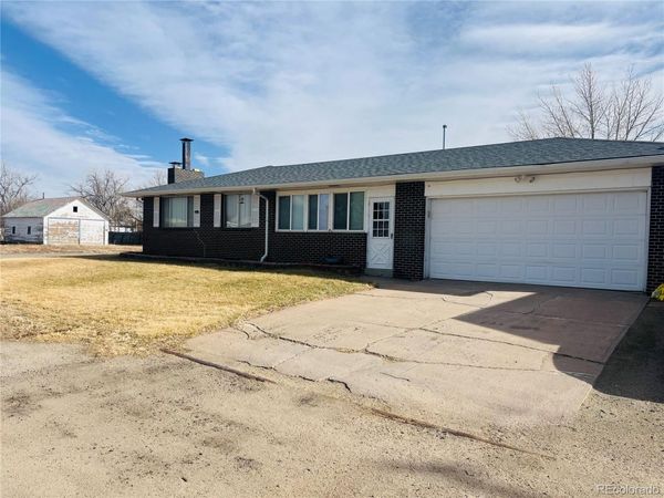 691 3rd Avenue , Deer Trail, CO 80105