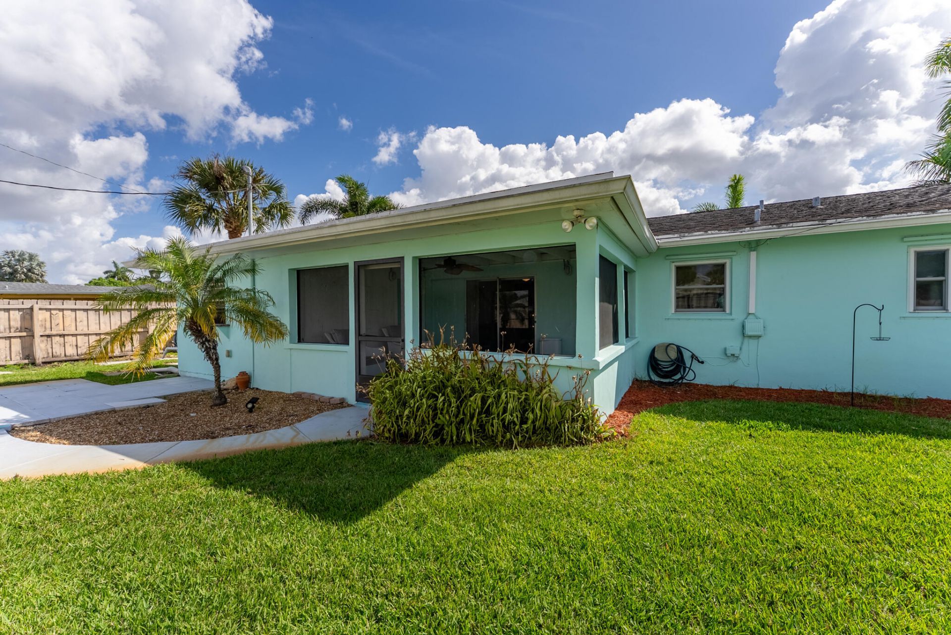 1061 Pineway Drive, Haverhill, FL 33417 Photo