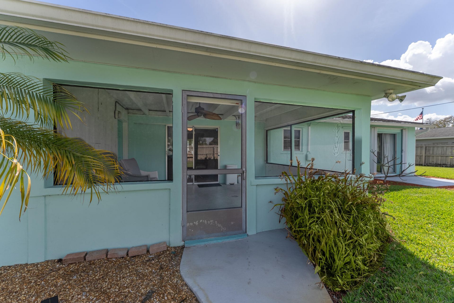 1061 Pineway Drive, Haverhill, FL 33417 Photo