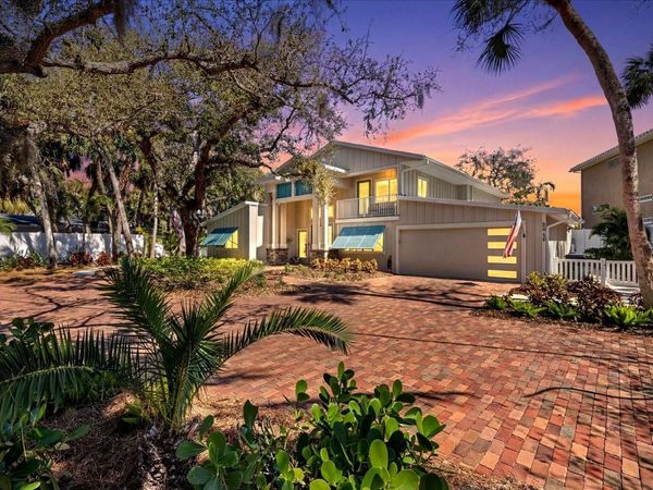 5045 OXFORD DRIVE, SARASOTA, FL 34242