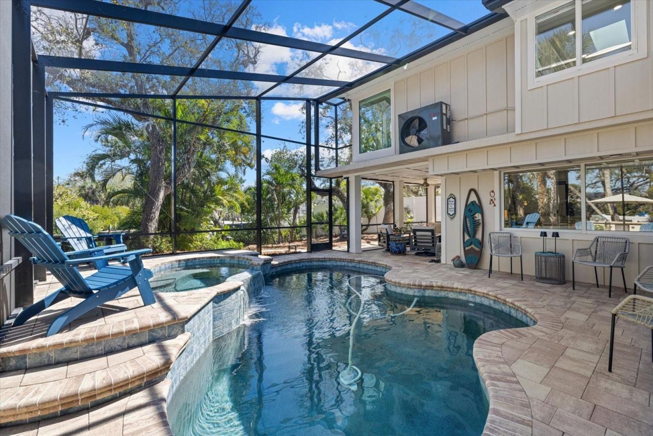 5045 Oxford Drive, Sarasota, FL 34242 Photo