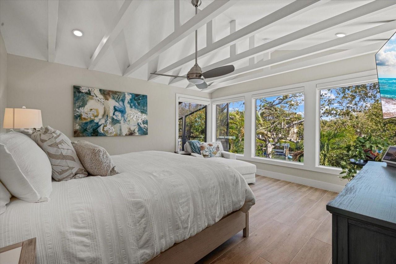 5045 Oxford Drive, Sarasota, FL 34242 Photo