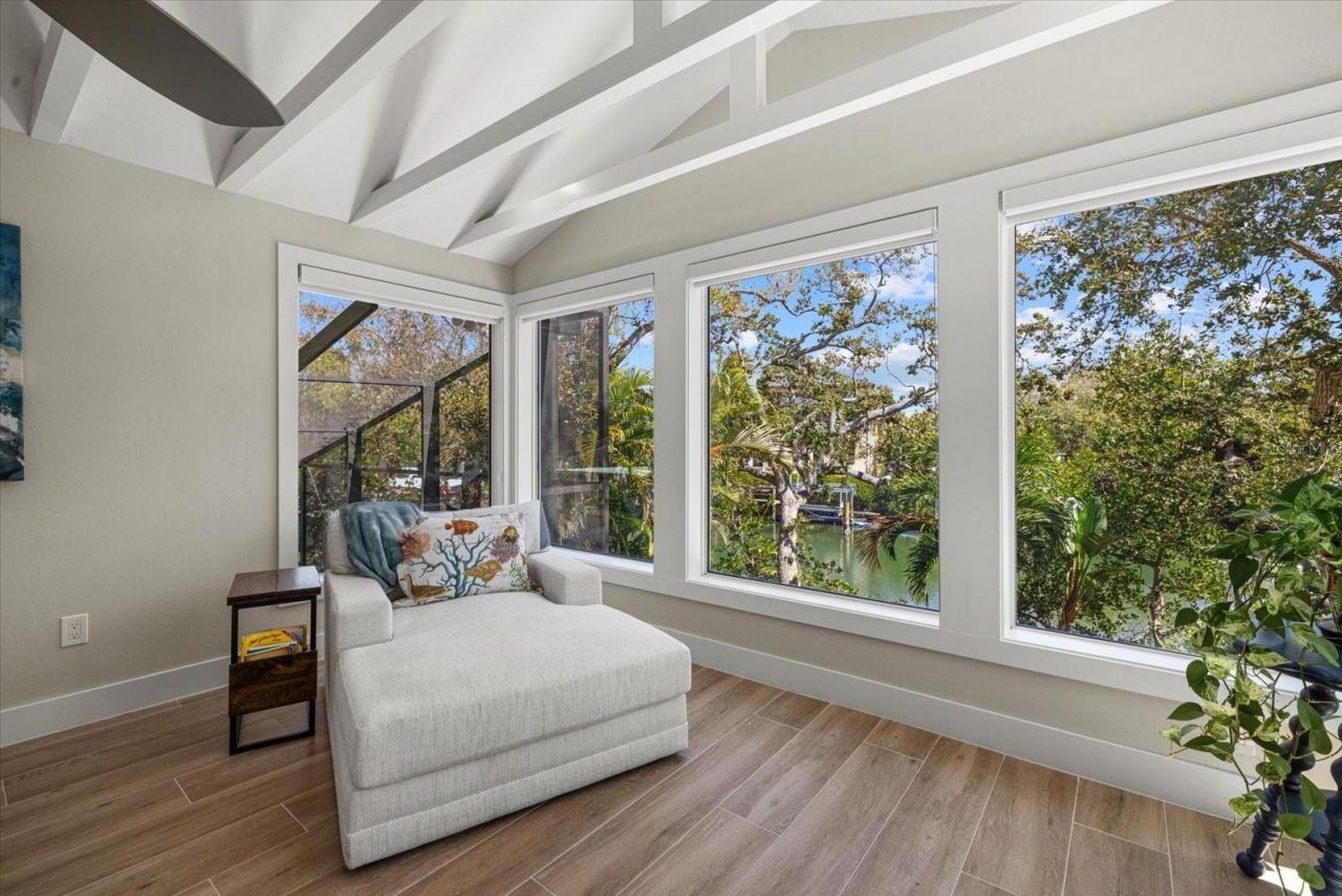 5045 Oxford Drive, Sarasota, FL 34242 Photo