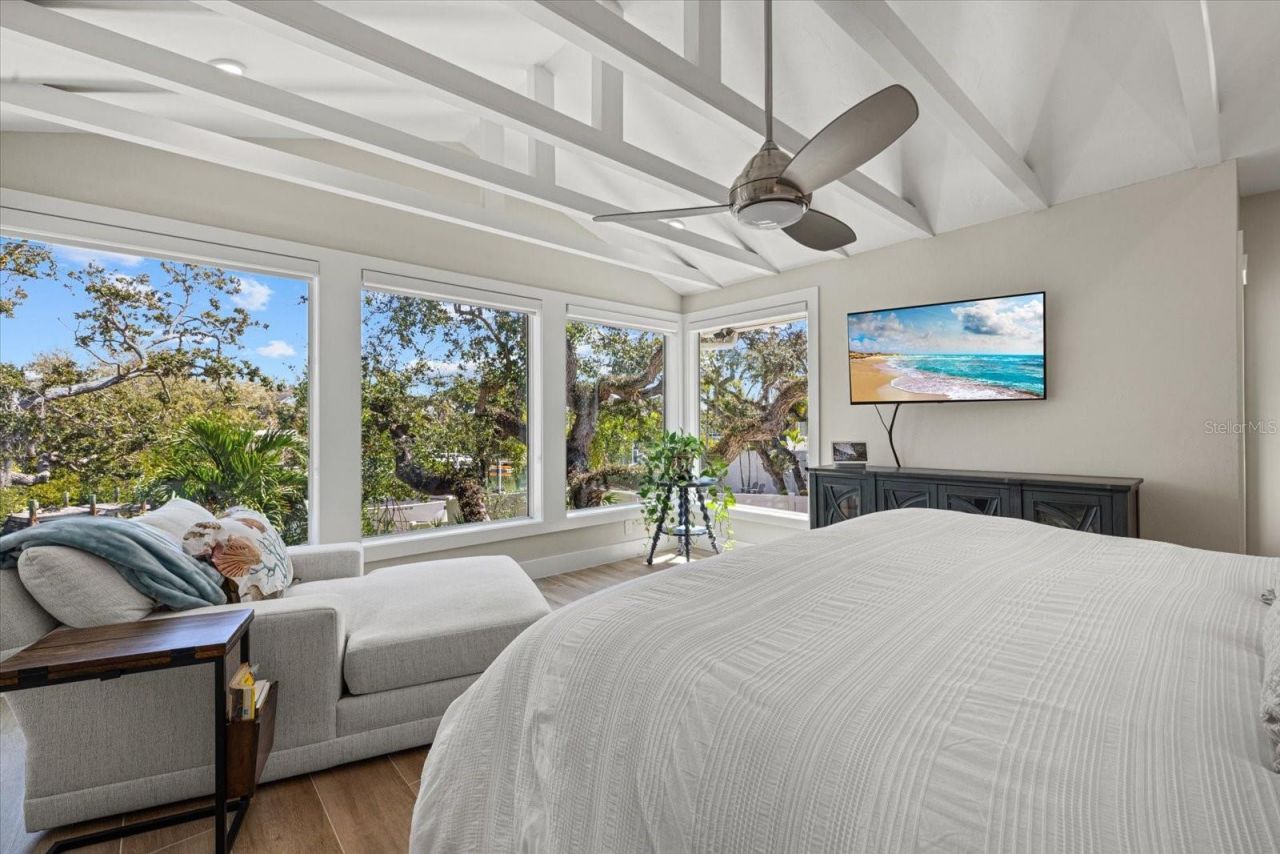 5045 Oxford Drive, Sarasota, FL 34242 Photo