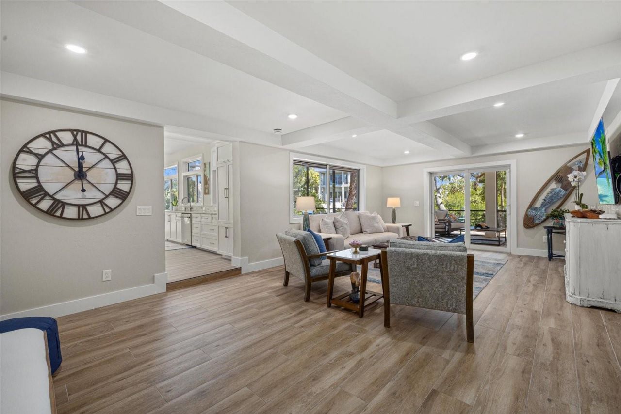 5045 Oxford Drive, Sarasota, FL 34242 Photo