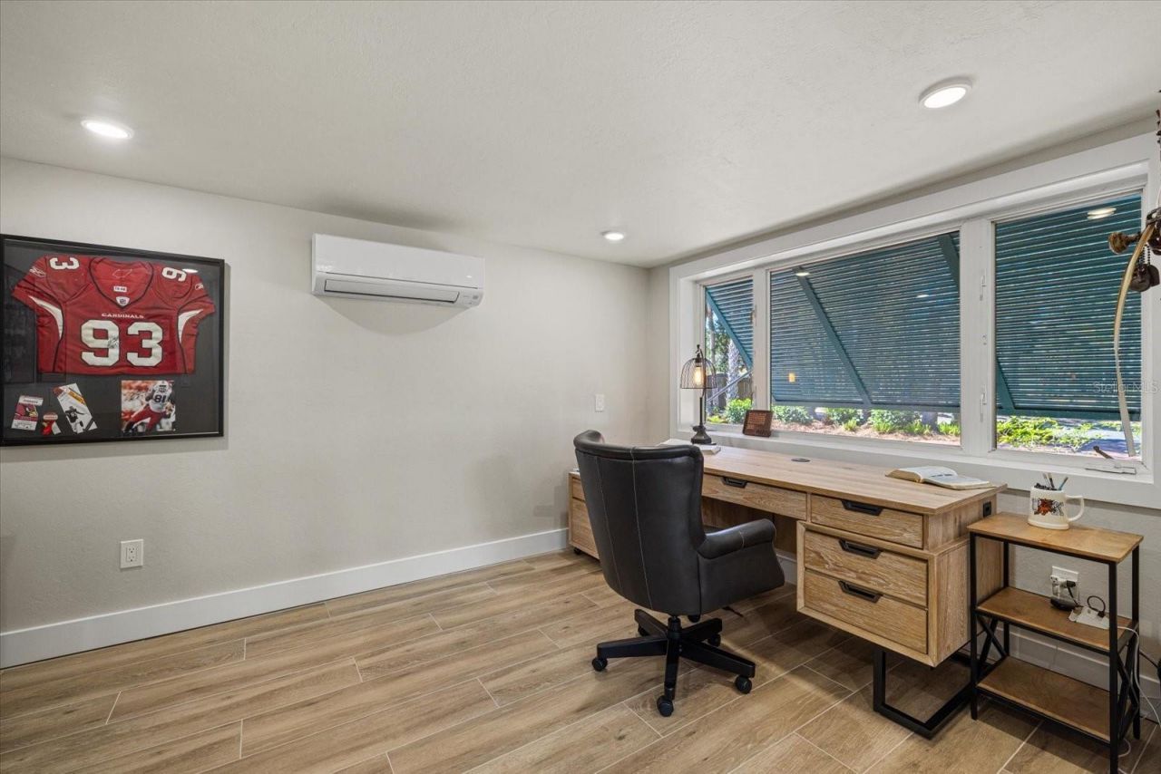 5045 Oxford Drive, Sarasota, FL 34242 Photo