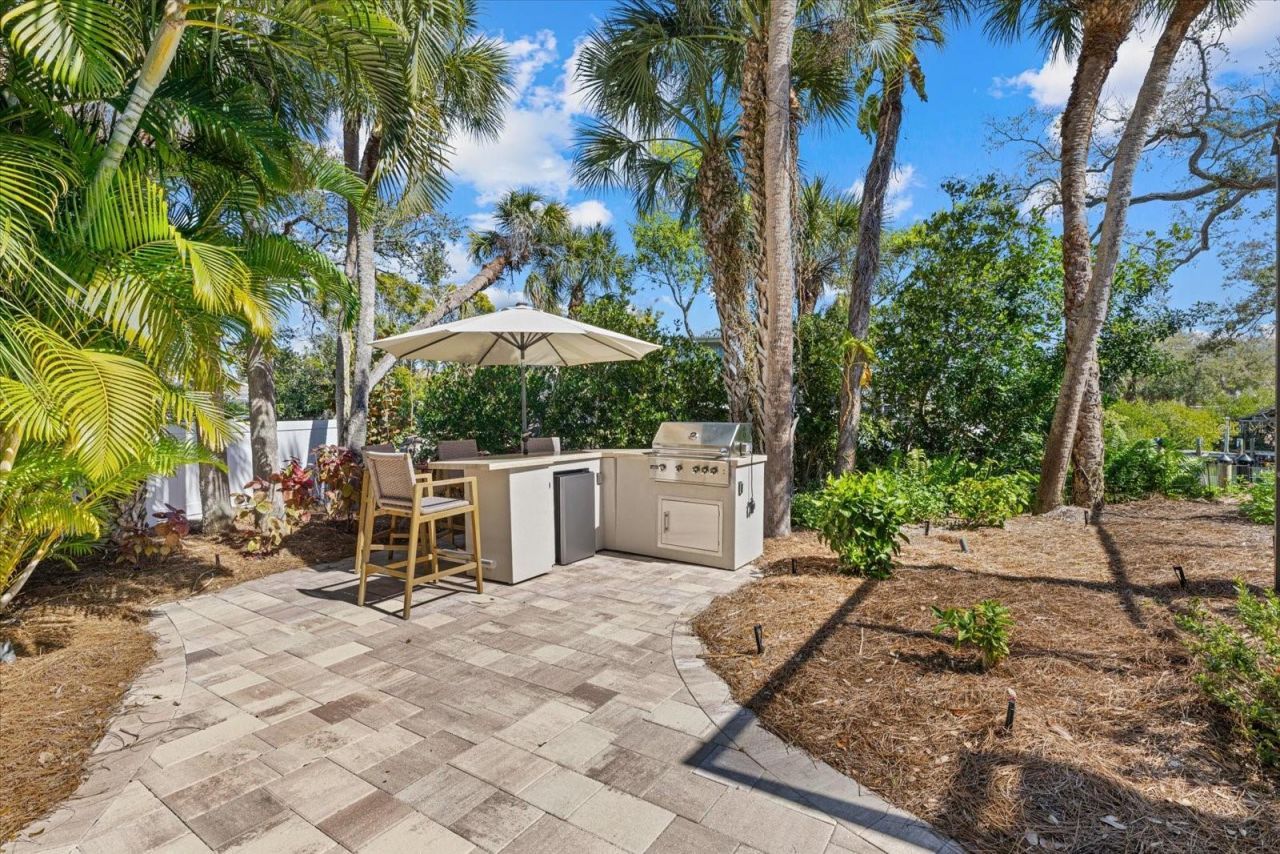 5045 Oxford Drive, Sarasota, FL 34242 Photo