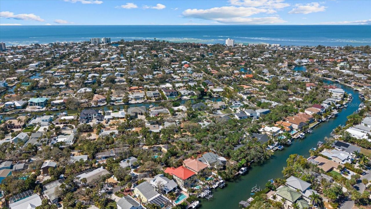 5045 Oxford Drive, Sarasota, FL 34242 Photo