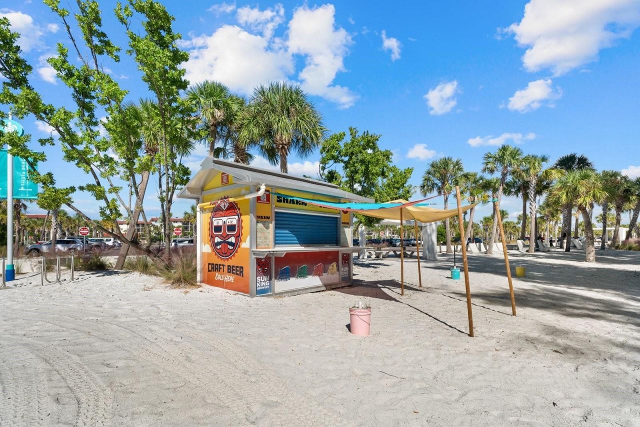 5045 Oxford Drive, Sarasota, FL 34242 Photo