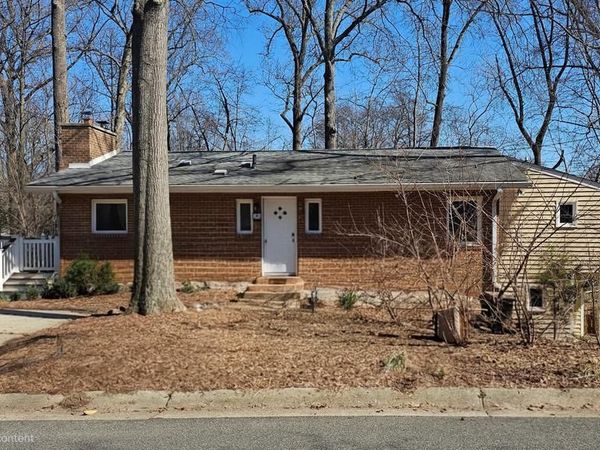 8 LAKESIDE DRIVE, GREENBELT, MD 20770