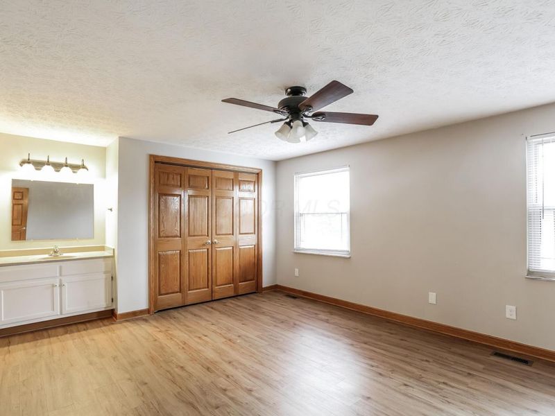 9656 Meadow Wood Drive, Pickerington, OH 43147 Photo 11