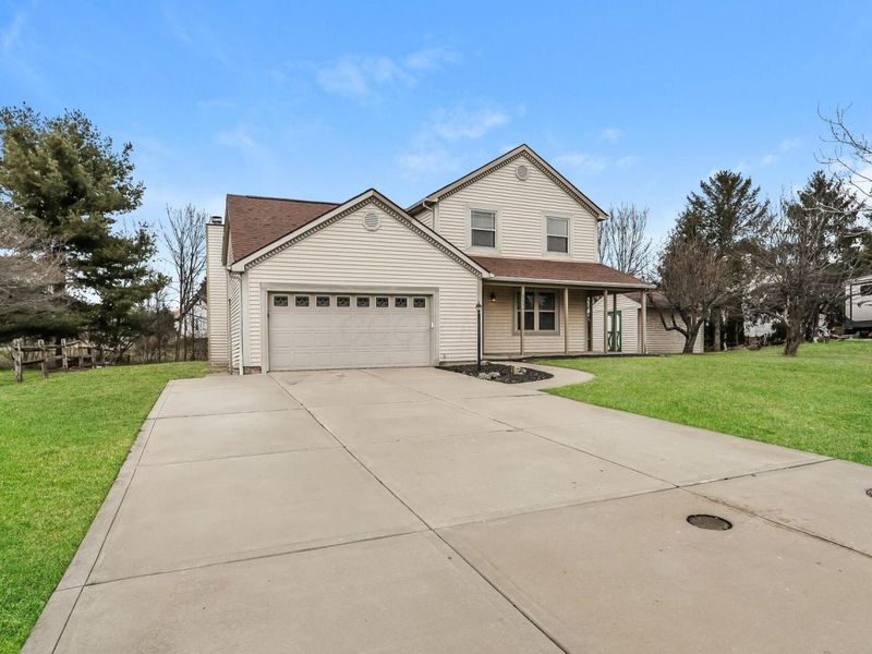 9656 Meadow Wood Drive, Pickerington, OH 43147 Photo 2