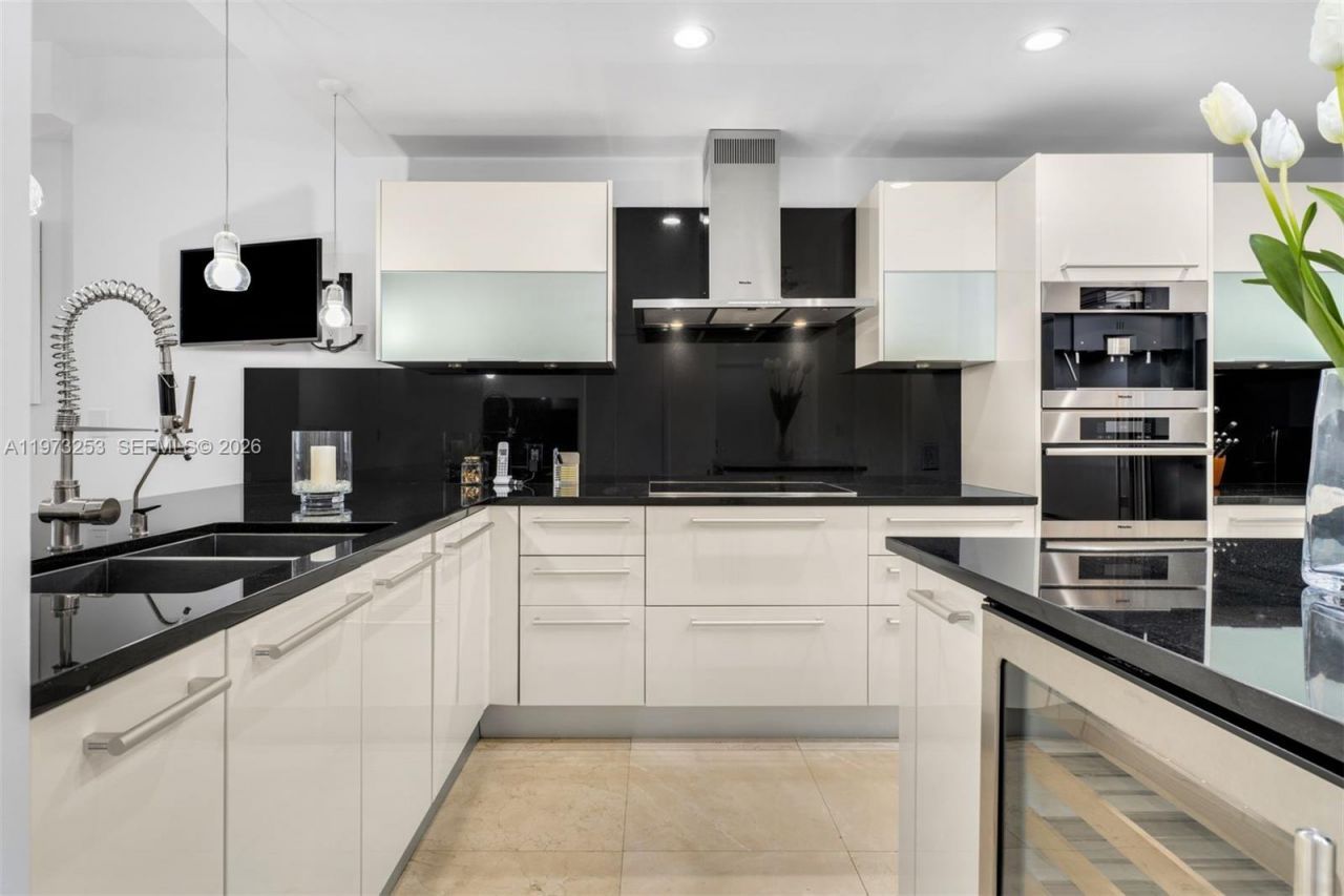 17121 Collins Ave , Unit 2405, Sunny Isles Beach, FL 33160 Photo