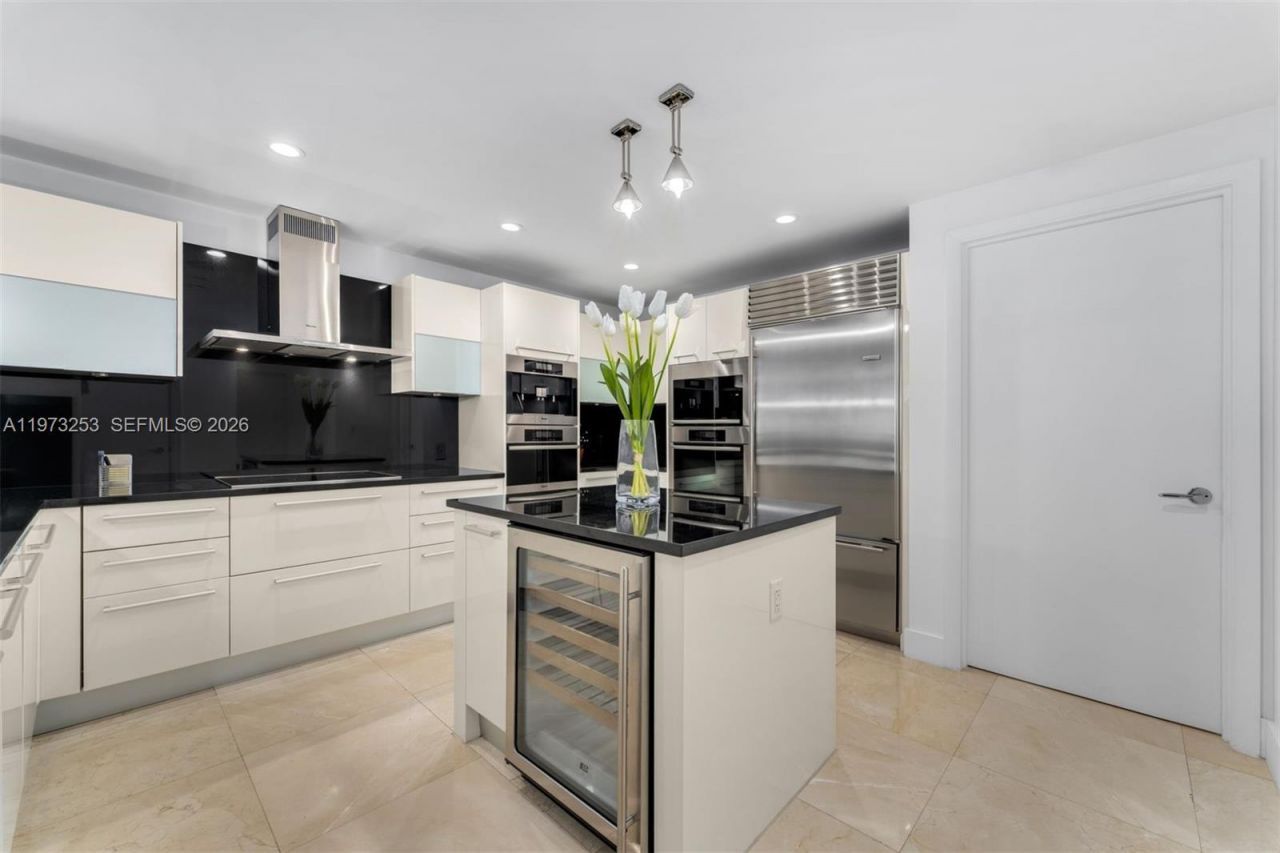 17121 Collins Ave , Unit 2405, Sunny Isles Beach, FL 33160 Photo