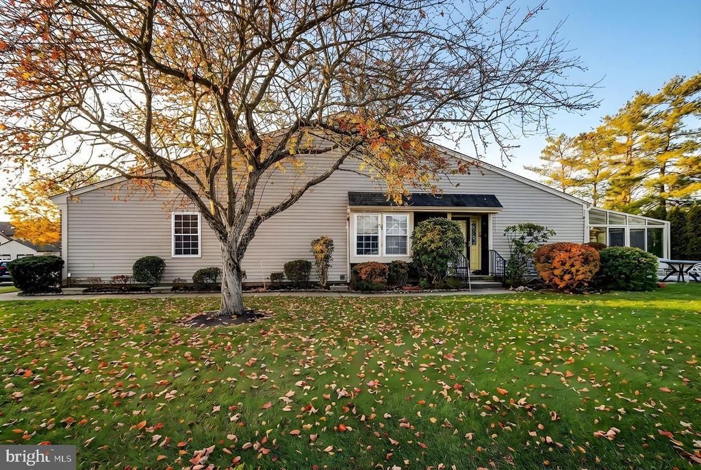 3 A Surrey Court, Monroe Township, NJ 08831 Main Photo