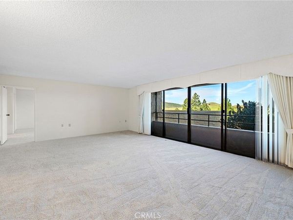 24055 Paseo Del Lago, Unit 311, Laguna Woods, CA 92637