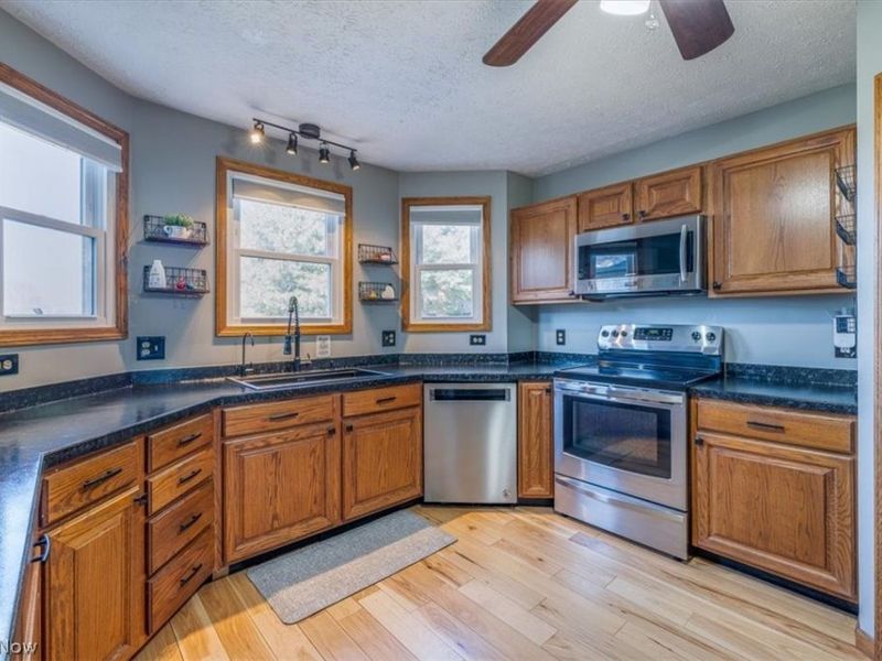 2928 S Medina Line Road, Wadsworth, OH 44281 Photo 15