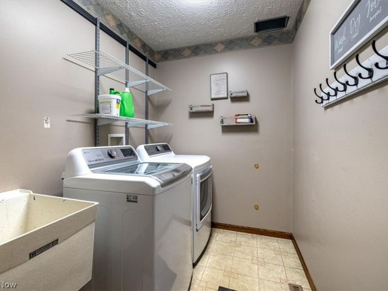 2928 S Medina Line Road, Wadsworth, OH 44281 Photo 17