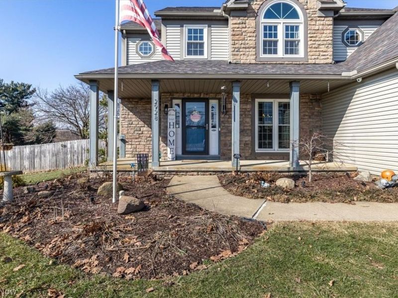 2928 S Medina Line Road, Wadsworth, OH 44281 Photo 2