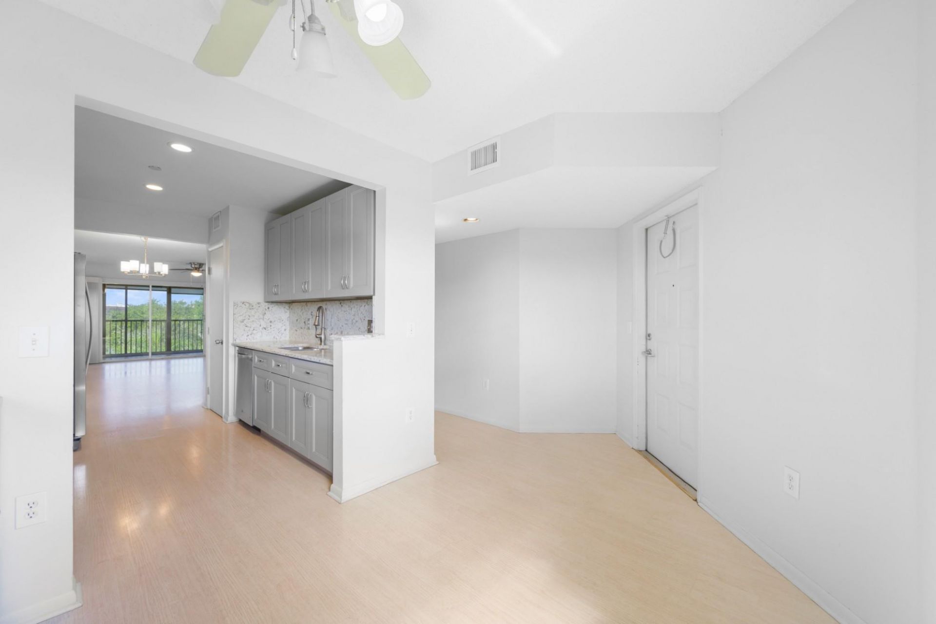 550 SW 137th Avenue, Unit 401L, Pembroke Pines, FL 33027 Photo